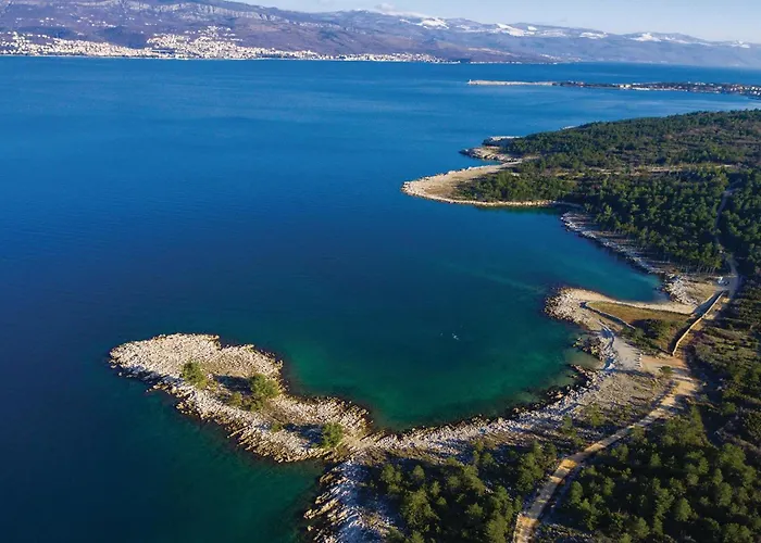 Apartment Gorgeous In Malinska