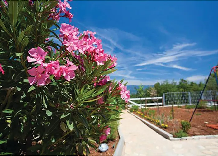 Apartment Gorgeous In Malinska