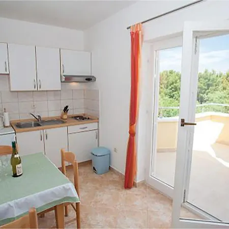 Amazing In With Kitchen * Malinska